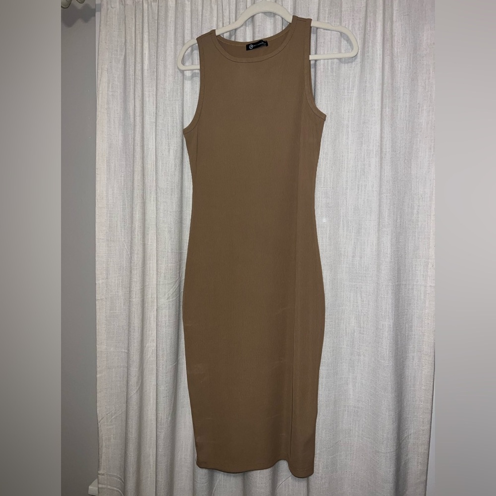 PRETTYGARDEN nude fitted dress